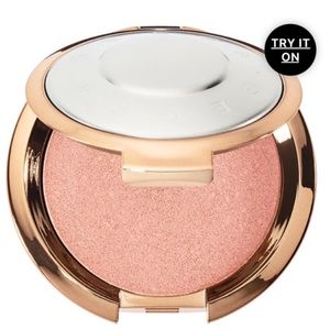LE Becca Light chaser champagne flashes Bellini